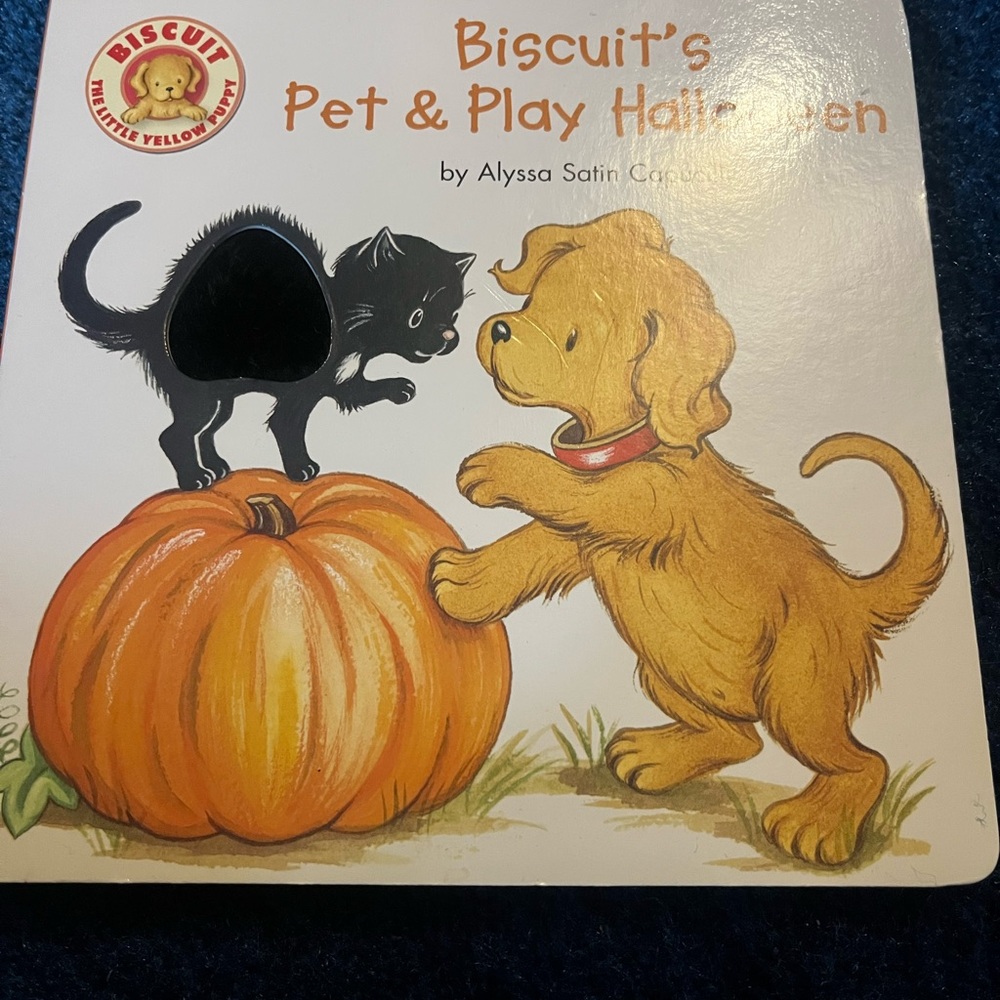 Biscuits Pet &Play Halloween book